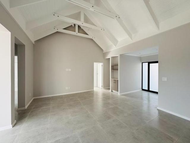 3 Bedroom House in Aan de Wijnlanden