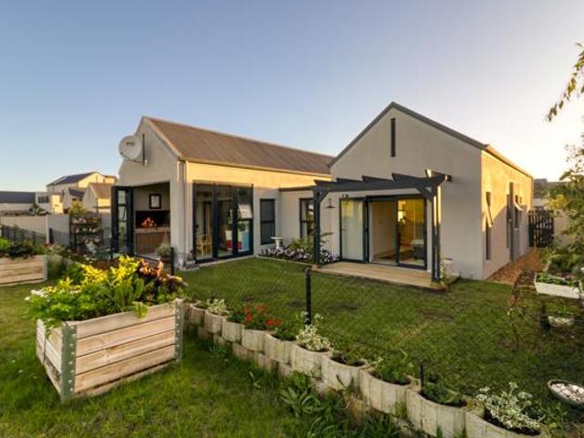 3 Bedroom House in Aan de Wijnlanden