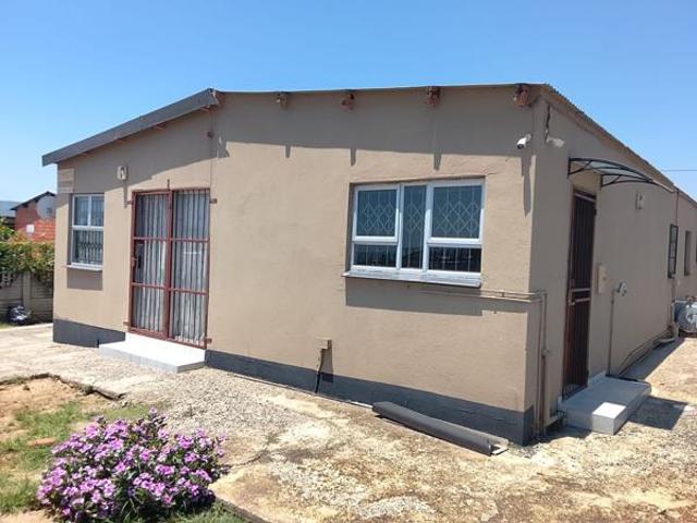 3 Bedroom House in Acaciaville