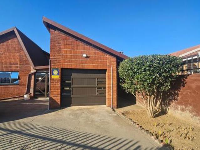 3 Bedroom House in Acaciaville