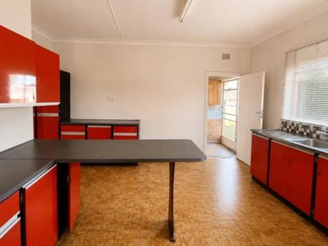 3 Bedroom House in Adamayview