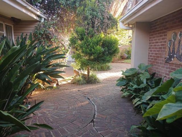 3 Bedroom House in Adamayview