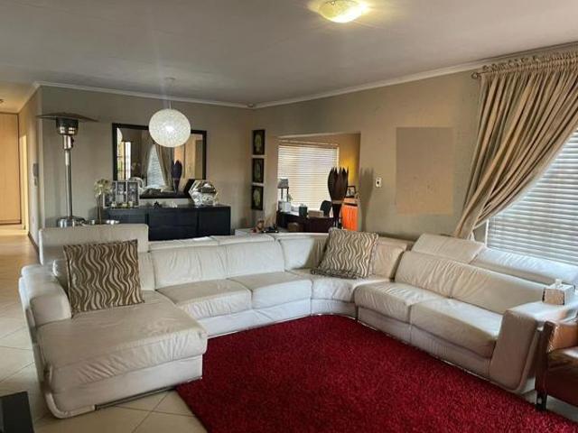 3 Bedroom House in Aerorand