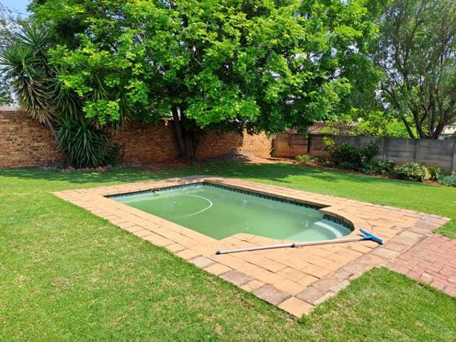 3 Bedroom House in Aerorand