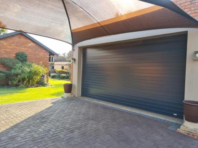 3 Bedroom House in Aerorand
