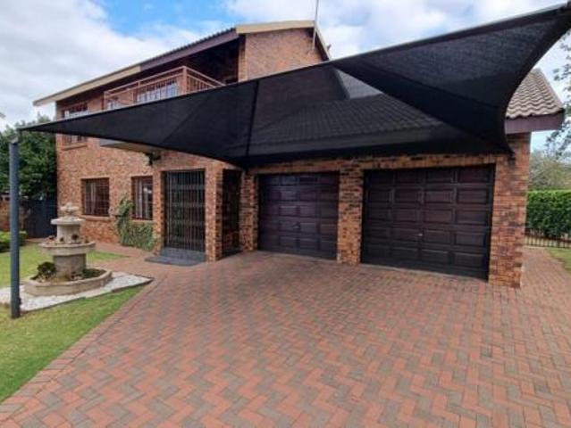 3 Bedroom House in Aerorand
