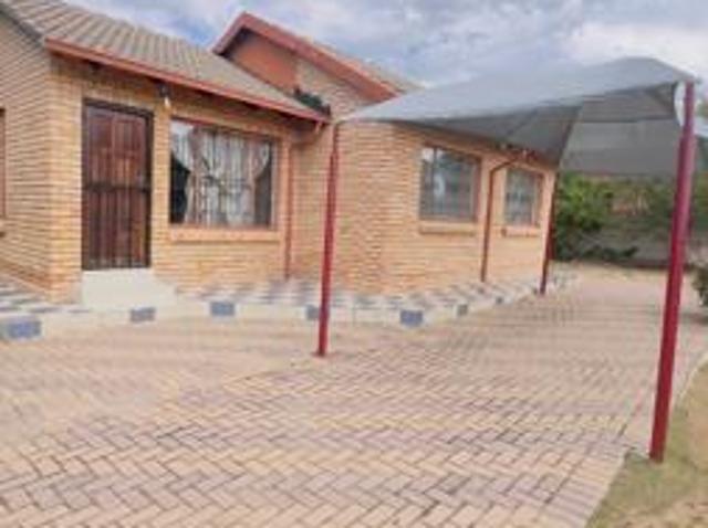 3 Bedroom House in African Jewel