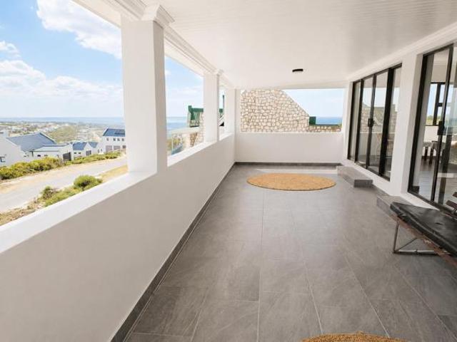 3 Bedroom House in Agulhas