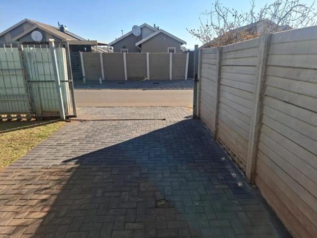 3 Bedroom House in Alberton North