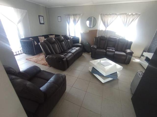 3 Bedroom House in Albertsdal