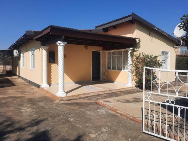 3 Bedroom House in Aloe Park