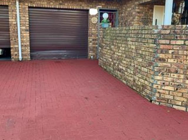 3 Bedroom House in Arboretum