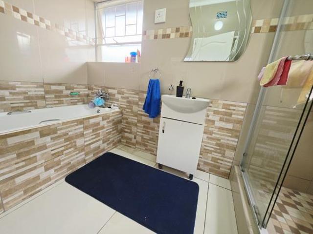 3 Bedroom House in Arboretum