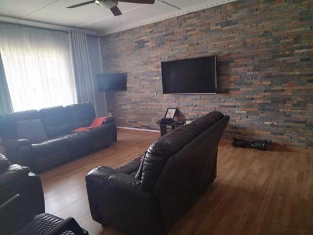 3 Bedroom House in Arboretum