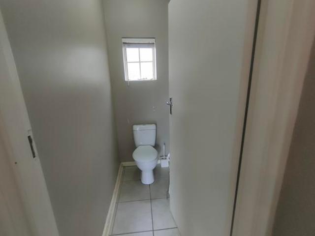 3 Bedroom House in Aston Bay