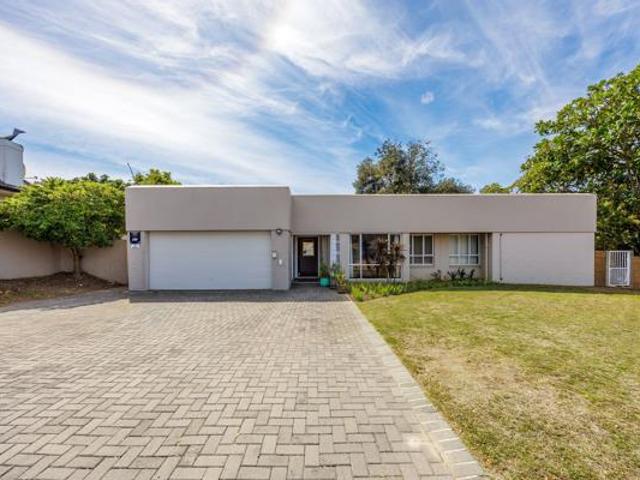 3 Bedroom House in Aurora