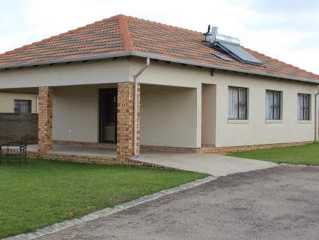 3 Bedroom House in Azaadville Gardens