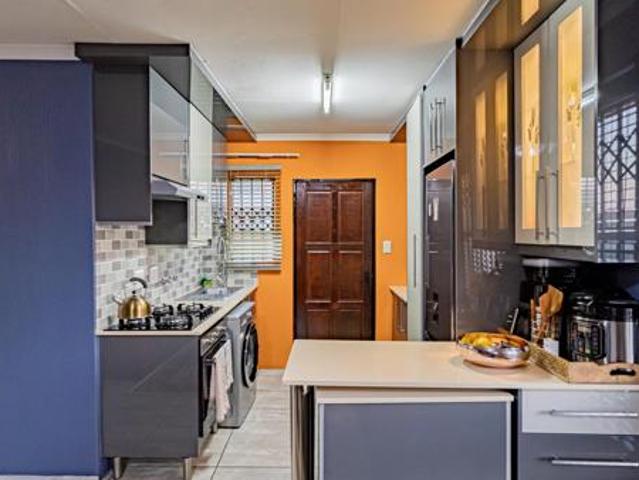 3 Bedroom House in Azaadville Gardens