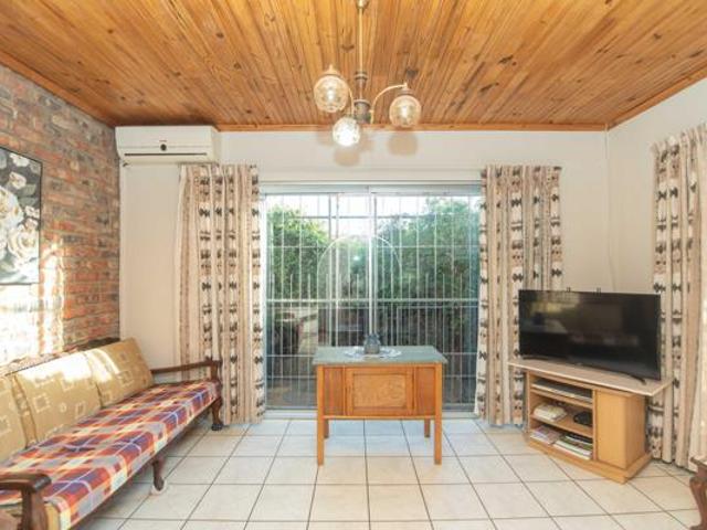 3 Bedroom House in Azalea Park