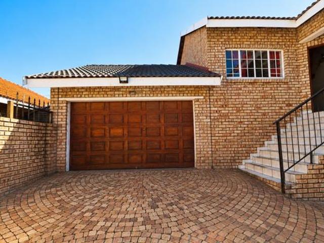 3 Bedroom House in Azalea Park