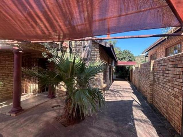 3 Bedroom House in Azalea Park