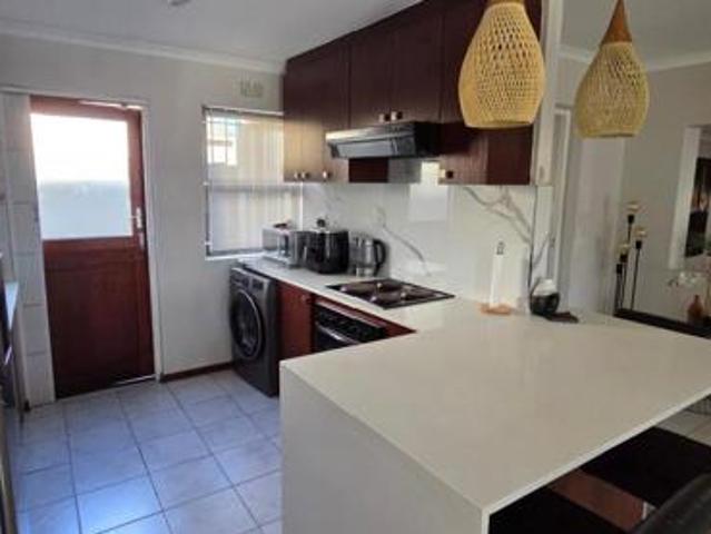 3 Bedroom House in Bothasig