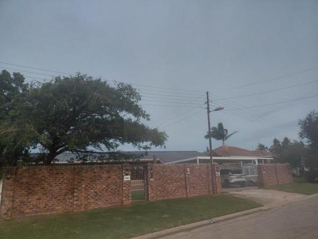 3 Bedroom House in Bothasrus