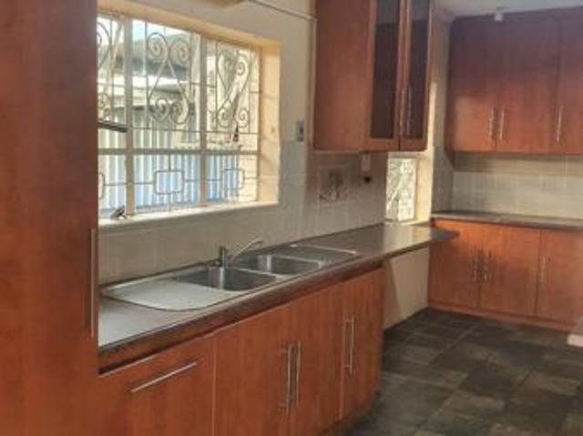 3 Bedroom House in Bothasrus