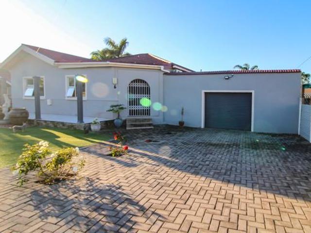 3 Bedroom House in Bothasrus