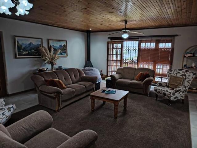 3 Bedroom House in Bothasrus