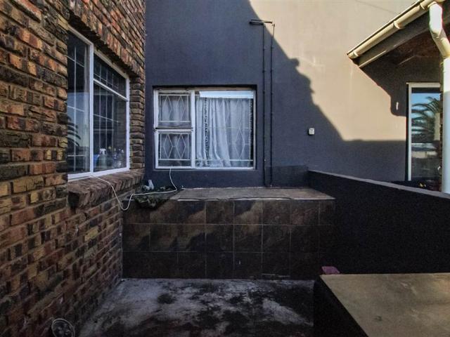 3 Bedroom House in Bothasrus