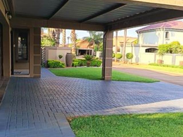 3 Bedroom House in Bougainvillea Estate