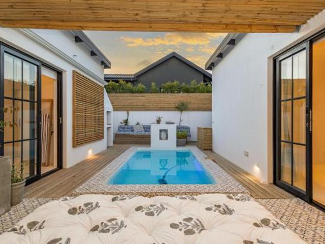 3 Bedroom House in Bowtie
