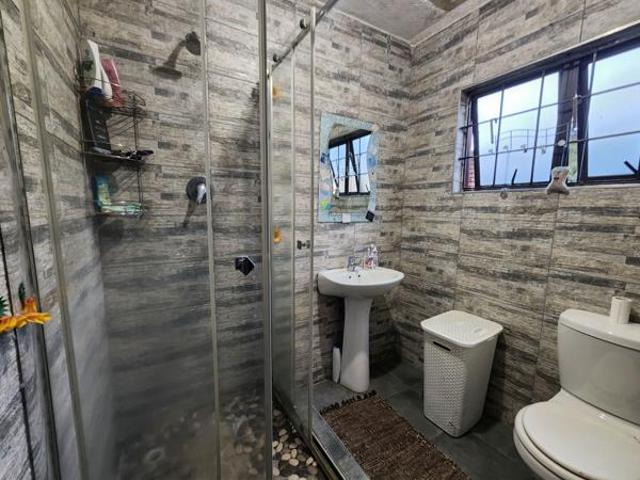 3 Bedroom House in Bombay Heights