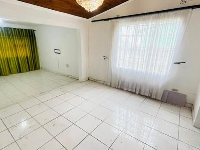 3 Bedroom House in Bombay Heights