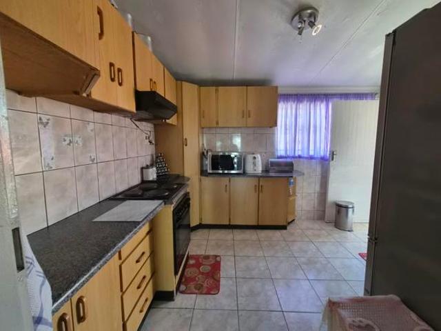 3 Bedroom House in Bombay Heights