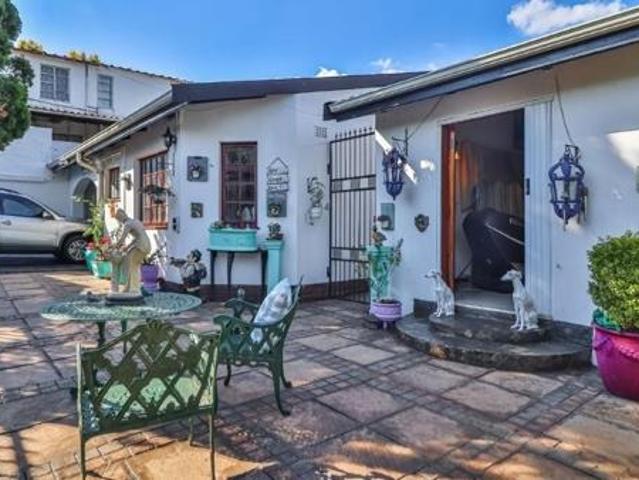 3 Bedroom House in Bombay Heights