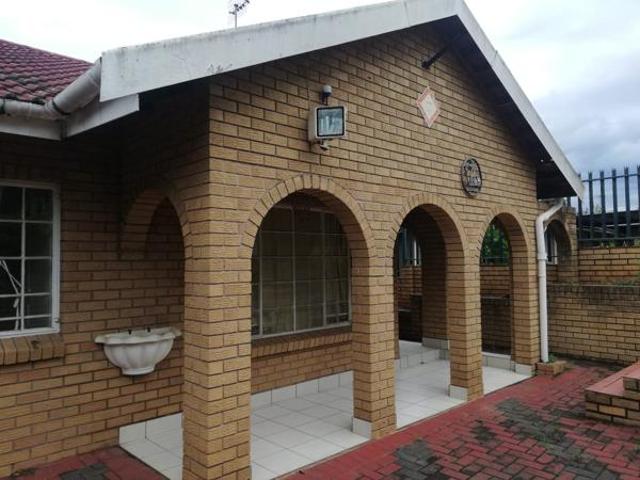 3 Bedroom House in Bombay Heights