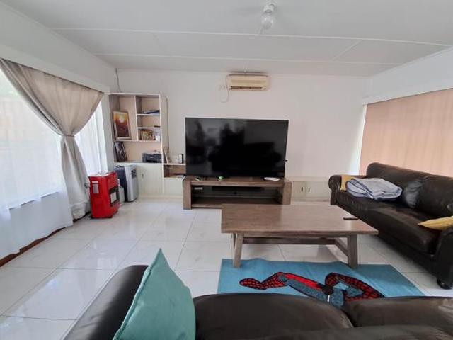 3 Bedroom House in Bonnie Doone