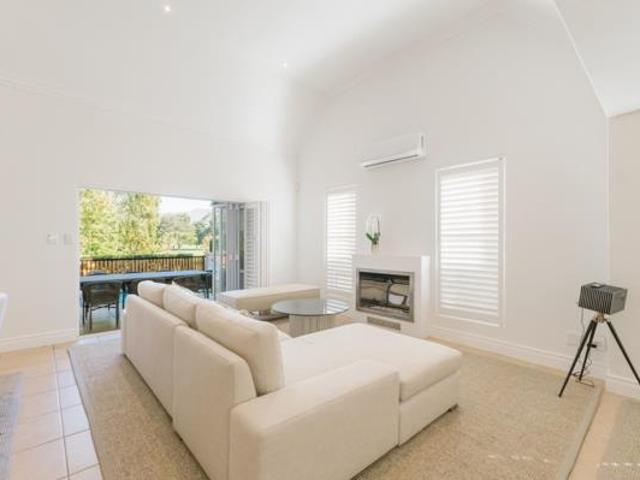 3 Bedroom House in Boschenmeer Golf & Country Estate