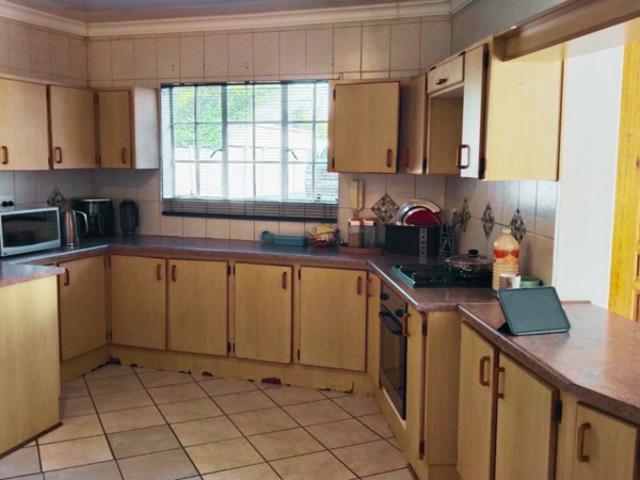 3 Bedroom House in Bayswater