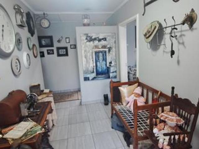3 Bedroom House in Bayswater