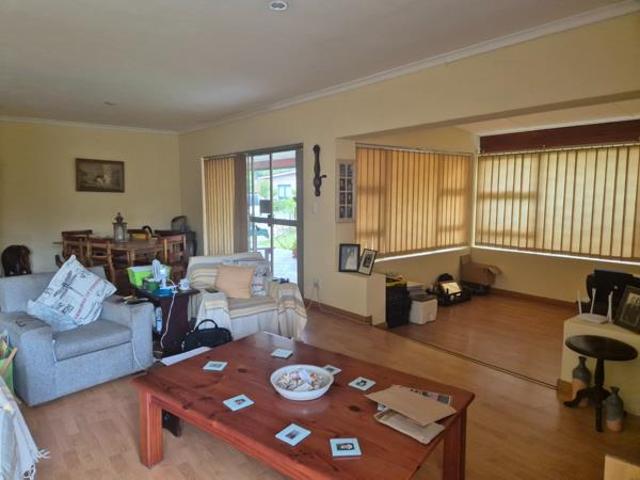 3 Bedroom House in Baardskeerdersbos