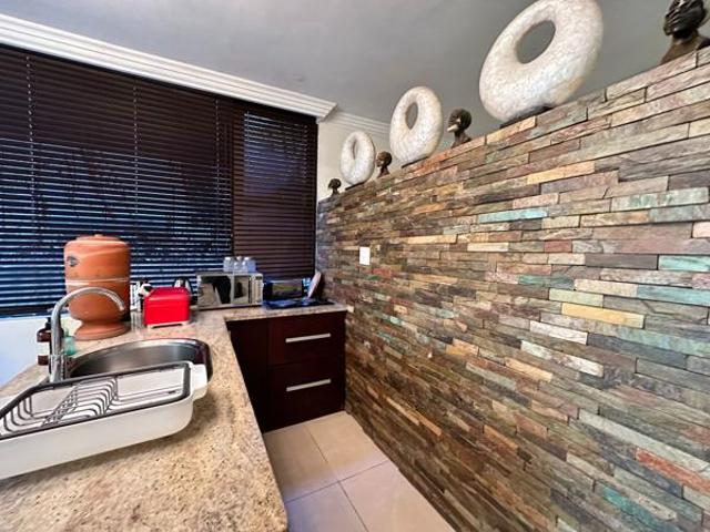 3 Bedroom Apartment in Ballito Central