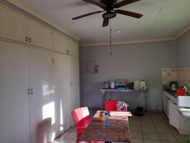 3 Bedroom House in Barkly West