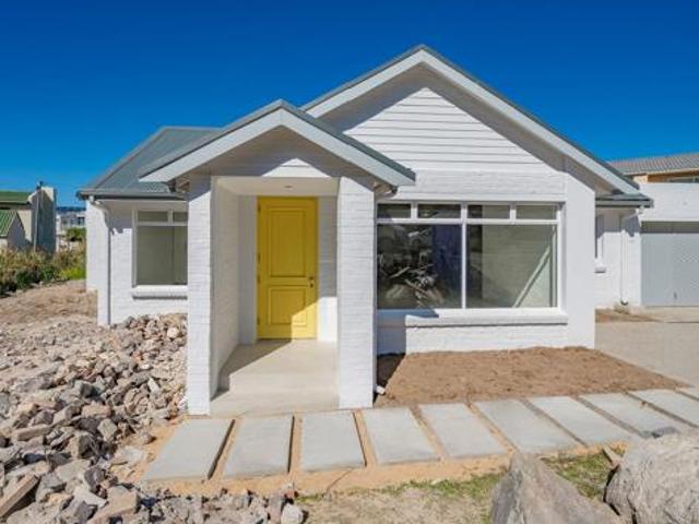 3 Bedroom House in Bettys Bay