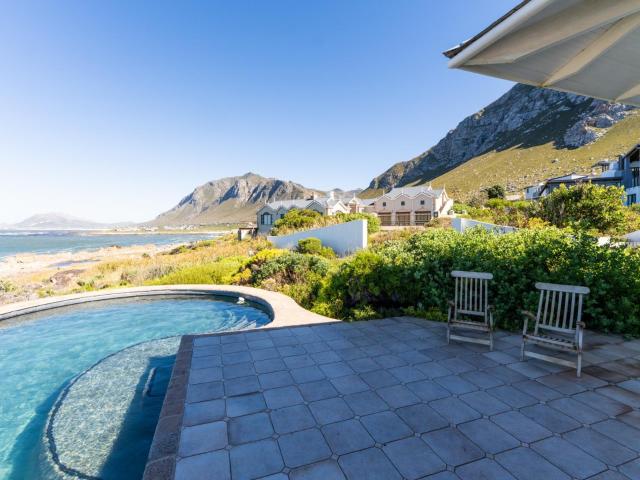 3 Bedroom House in Bettys Bay
