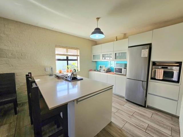 3 Bedroom House in Bettys Bay