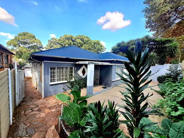 3 Bedroom House in Bezuidenhout Valley