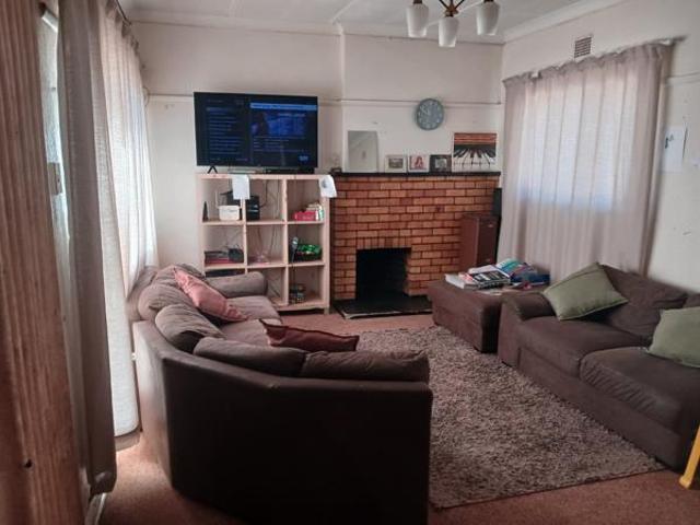 3 Bedroom House in Beaconsfield